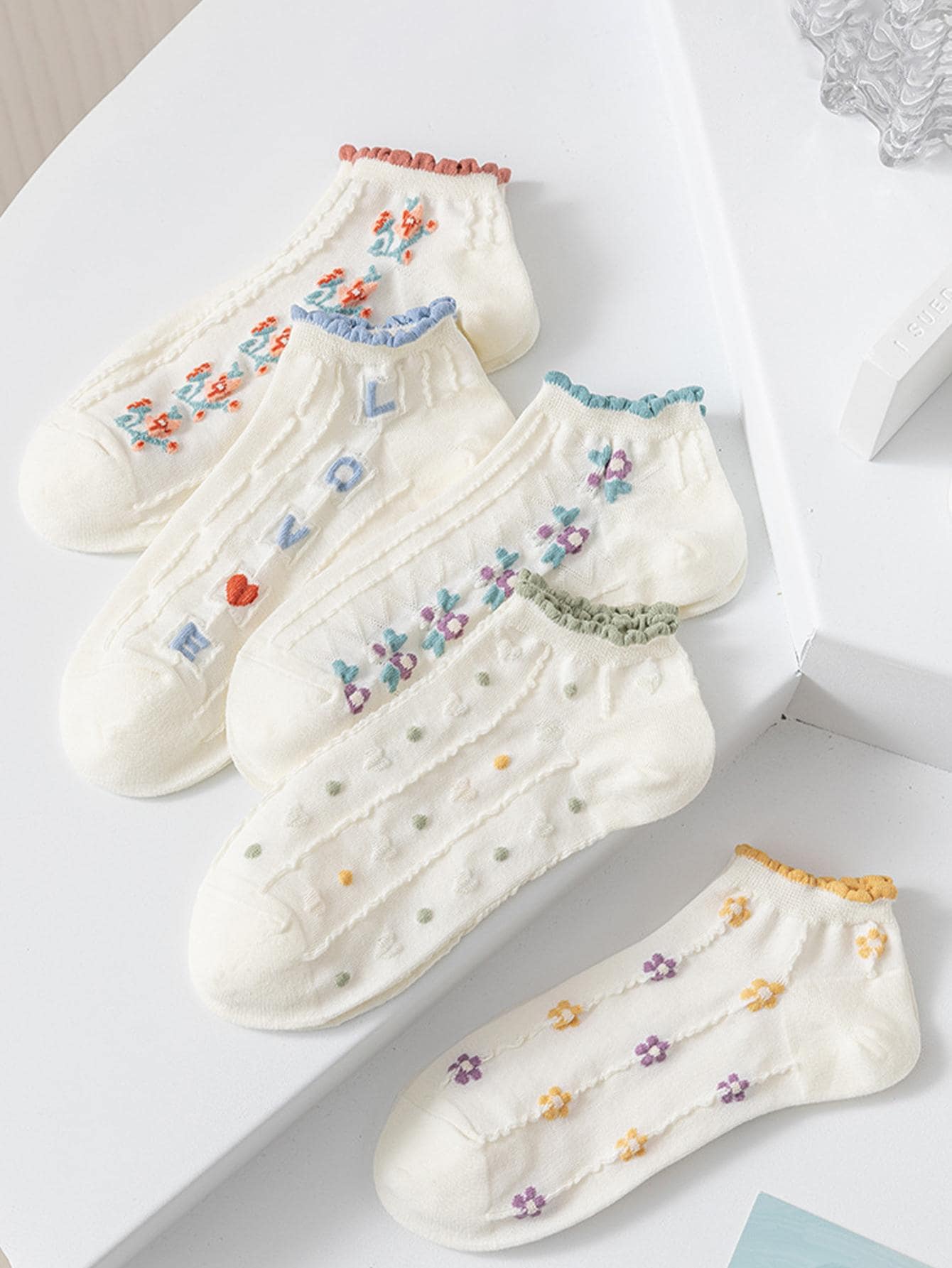 جوارب كاحل بجرافيك زهر وعبارة لطيفة لفصل الربيع و الصيف 5 أزواج نساء