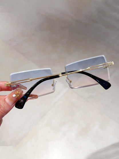 زوج من النظارات البحرية ذات الإطار المربع للنساء باللمسات الكلاسيكية، إكسسوارات للشاطئ والملابس الأنيقة للنساء في فصل الخريف والشتاء،