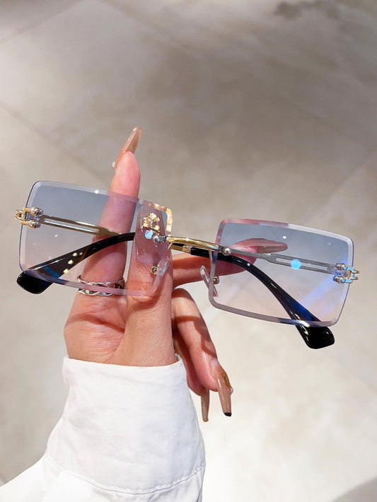 زوج من النظارات البحرية ذات الإطار المربع للنساء باللمسات الكلاسيكية، إكسسوارات للشاطئ والملابس الأنيقة للنساء في فصل الخريف والشتاء،