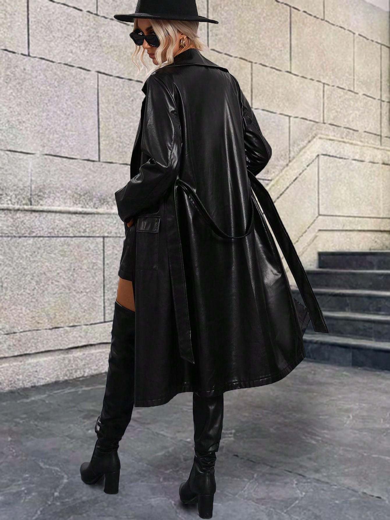 معطف سيدات من البولي يوريثان مزود بجيوب وحزام، مناسب للبس في الشتاء