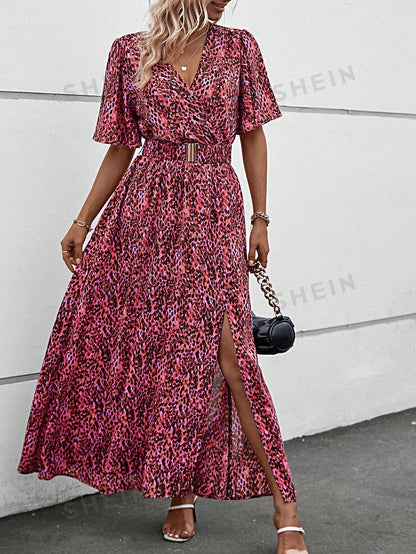 فستان بحزام طباعة شامل اكمام فراشة فتحة للفخذ