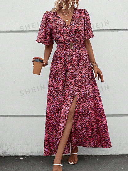 فستان بحزام طباعة شامل اكمام فراشة فتحة للفخذ