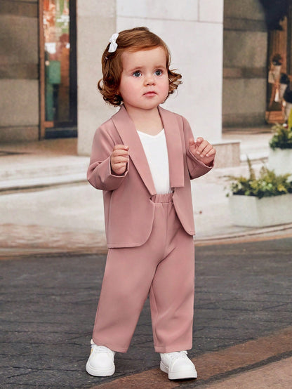 أطقم للأطفال البنات