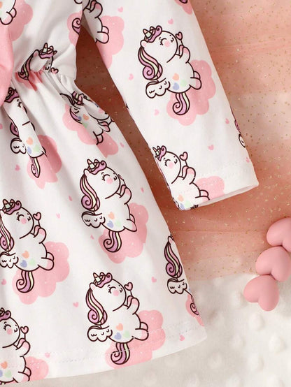 فستان أمامي للطفلة بطبعة قوس وزينة بالكشكشة وقوس أمامي بشكل الحصان السحري