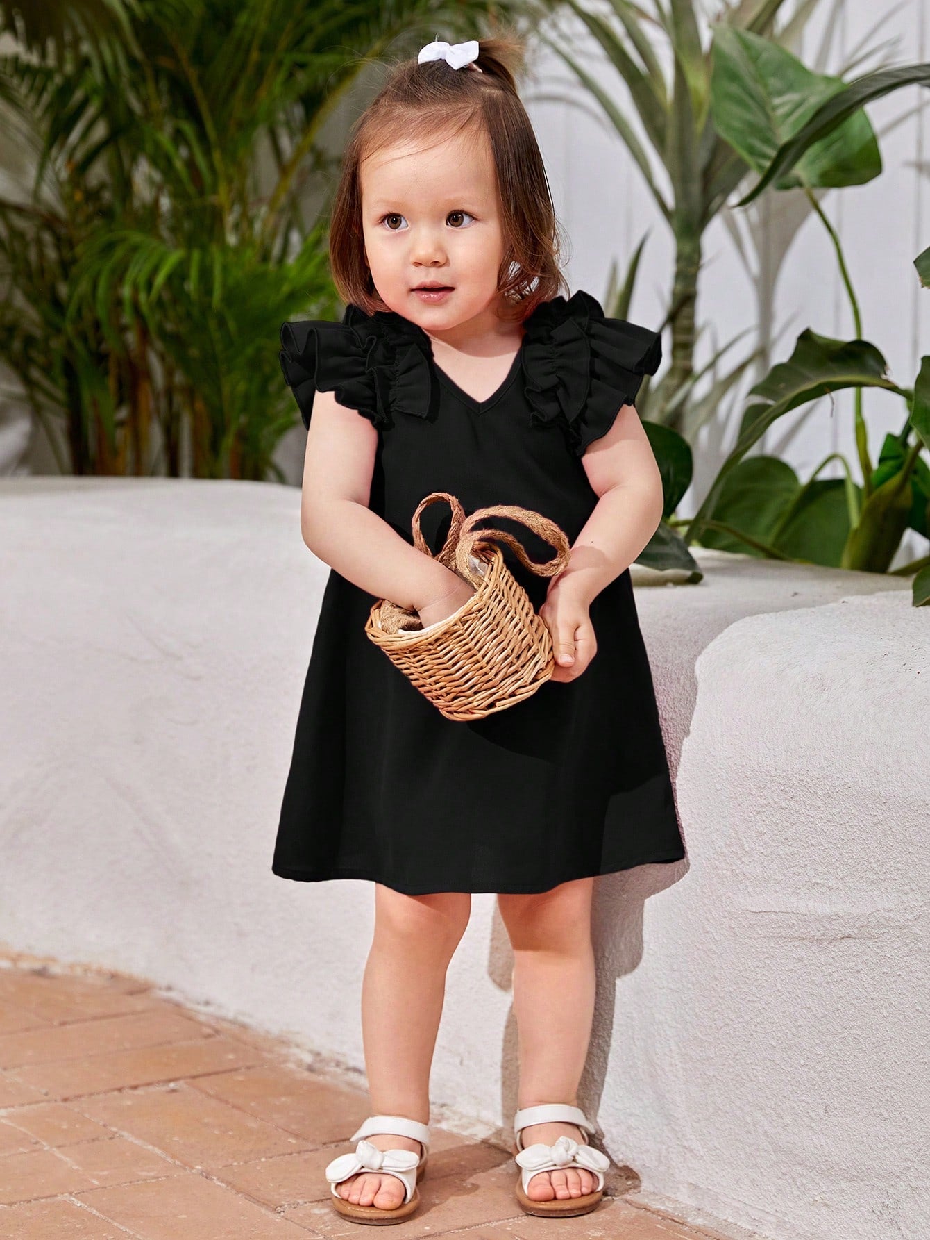 ثوب لطيف بحافة مكشكشة مريح للأطفال الصغيرات مناسب للصيف