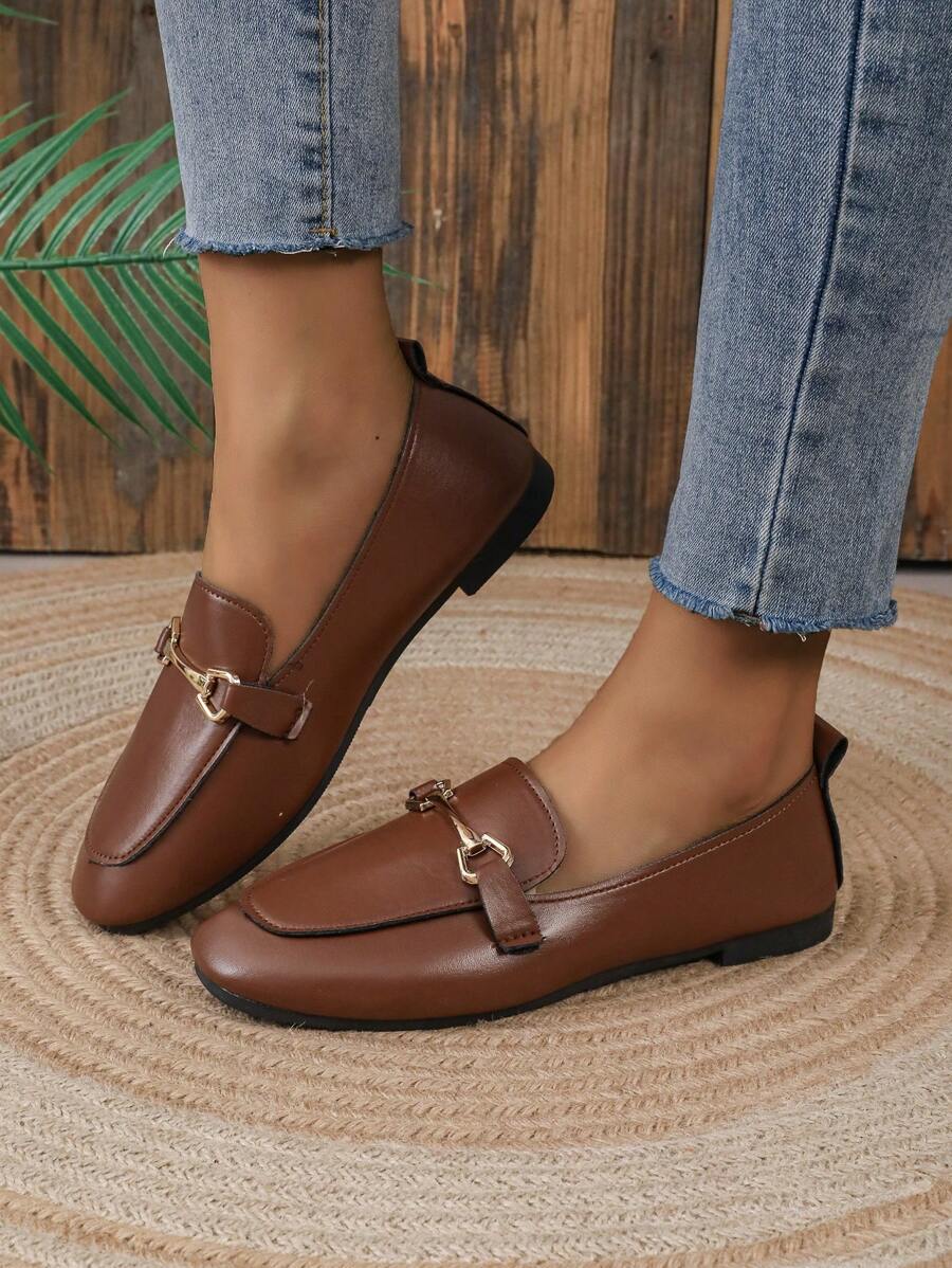 حذاء لوفر مسطح للنساء