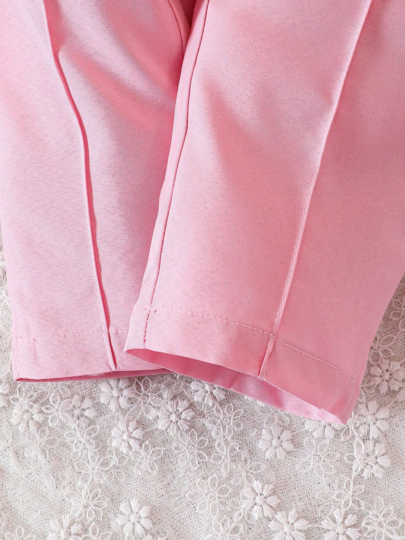 أطقم للأطفال البنات