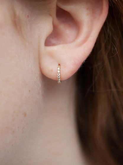 حلق الأنف الزهري المربع الزخرفي المذهب