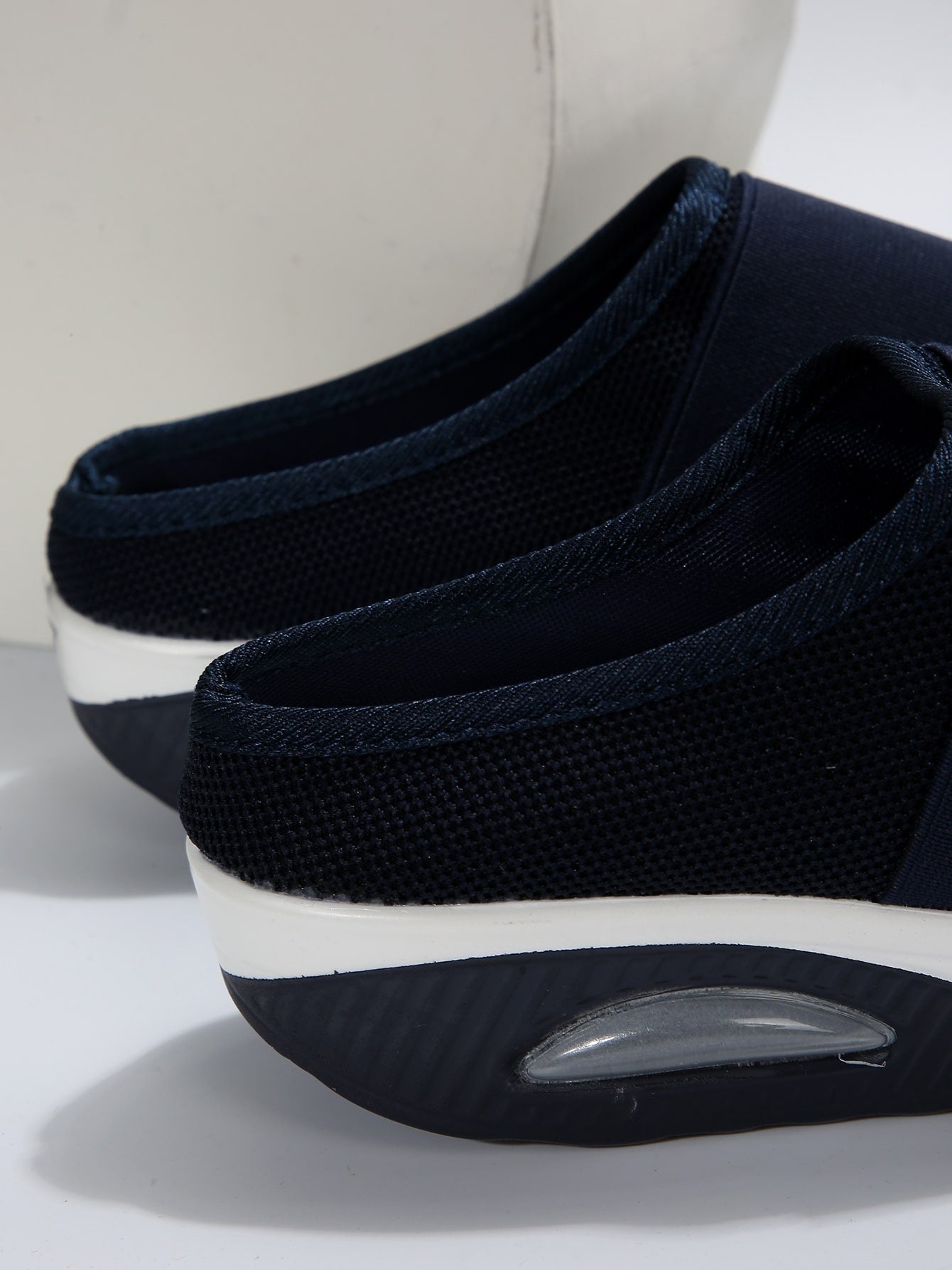 صنادل منزلية نسائية عصرية ومريحة