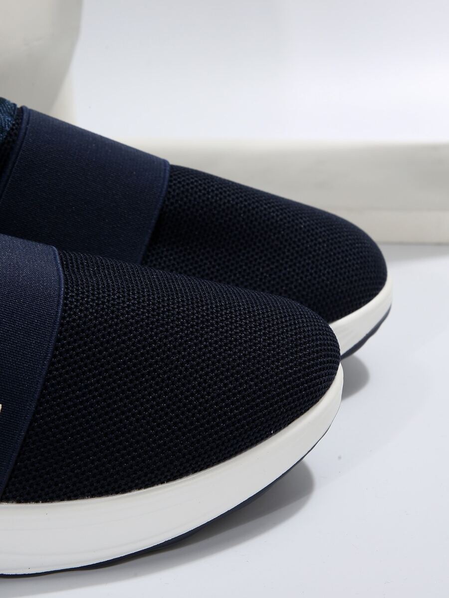 صنادل منزلية نسائية عصرية ومريحة