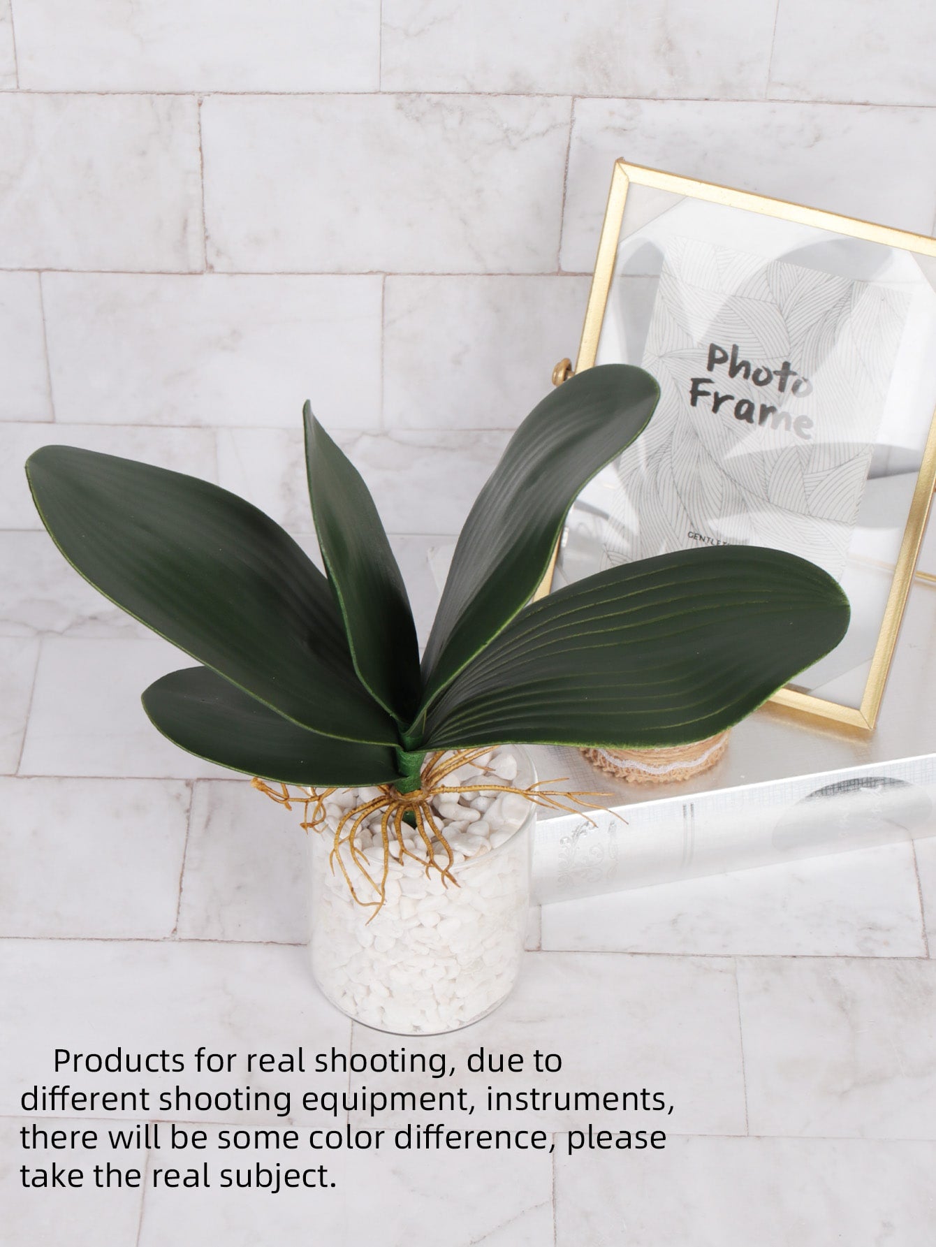 نبات صناعي خضراء اللون للتزين المنزل