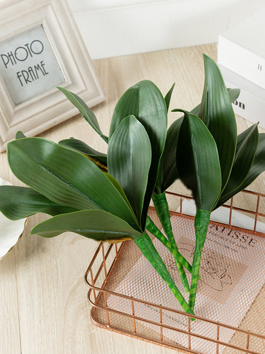 نبات صناعي خضراء اللون للتزين المنزل