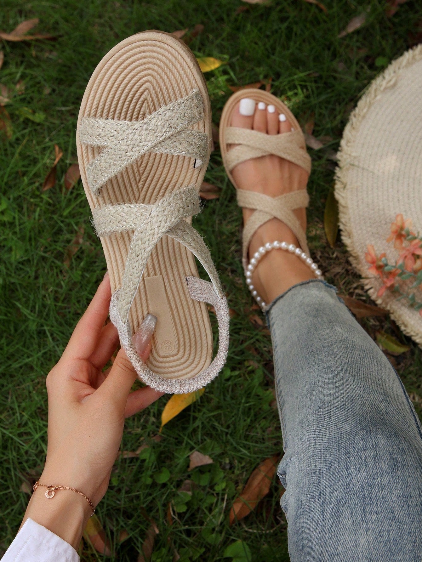 صنادل مسطحة نسائية