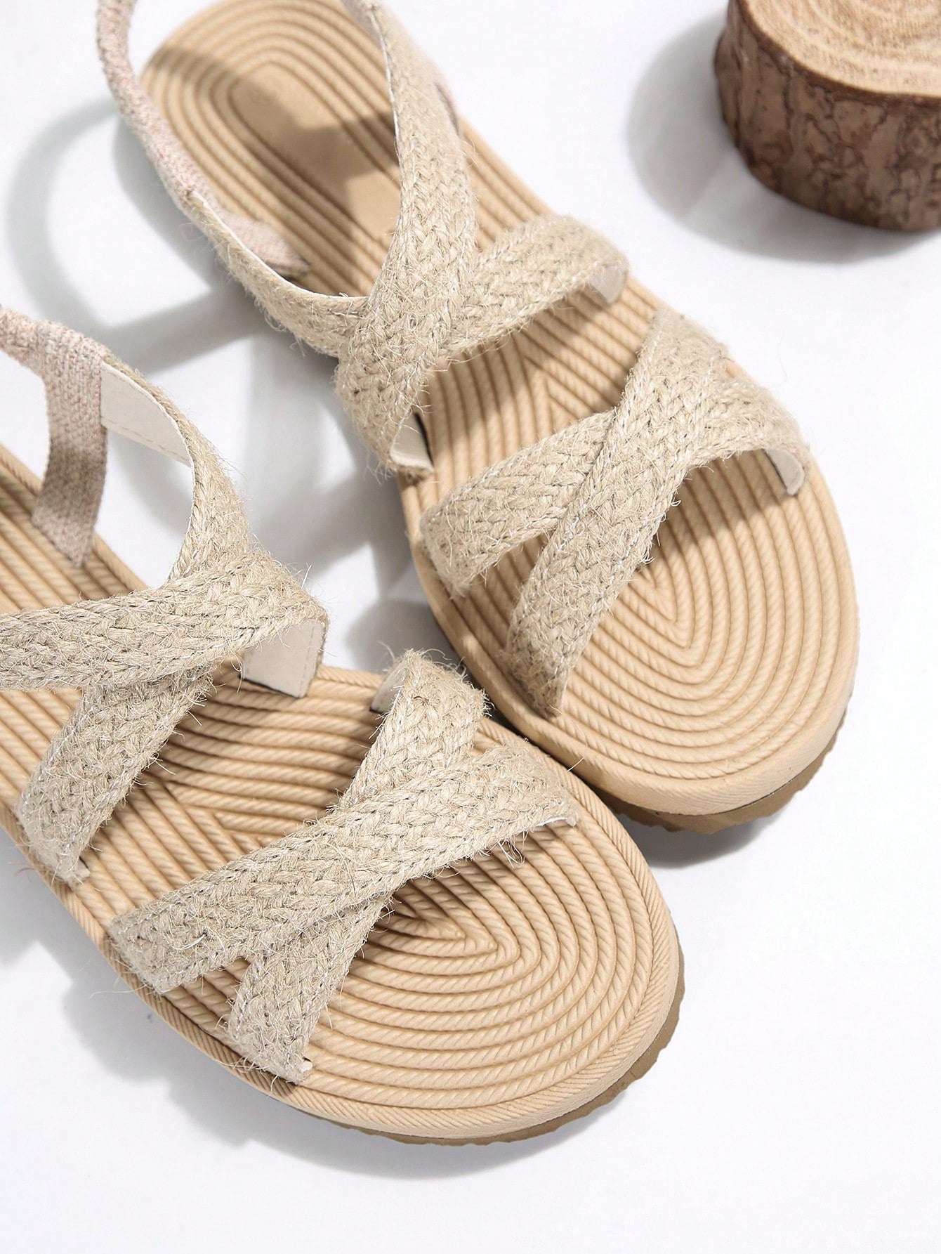 صنادل مسطحة نسائية