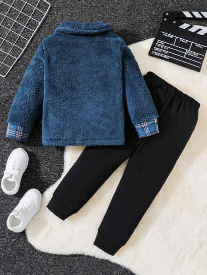 طقم عصري مكون من قطعتين للأولاد الصغار