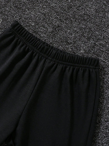 طقم عصري مكون من قطعتين للأولاد الصغار