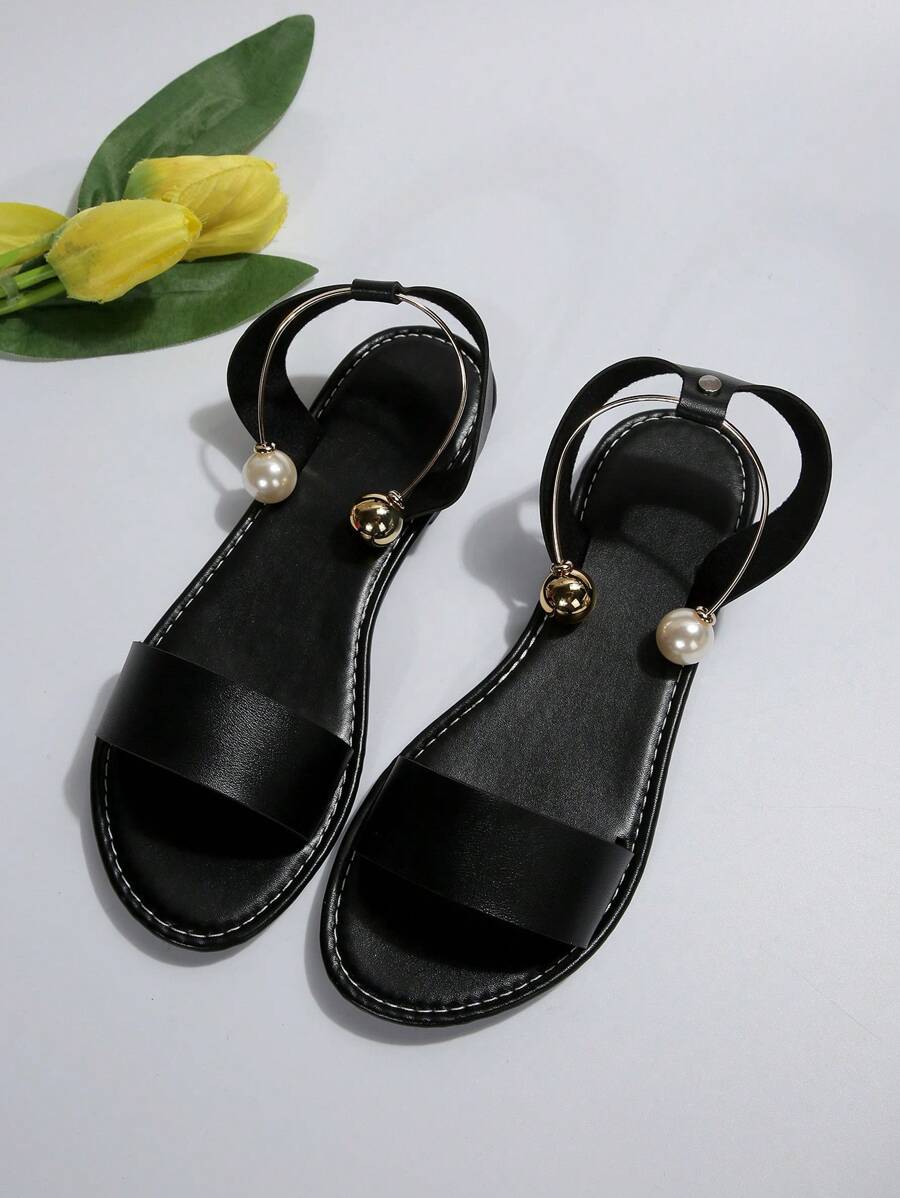 صنادل نسائية