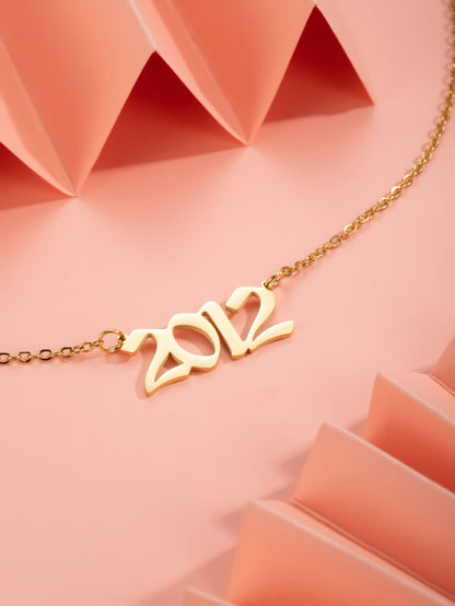 قلادة تعليقة