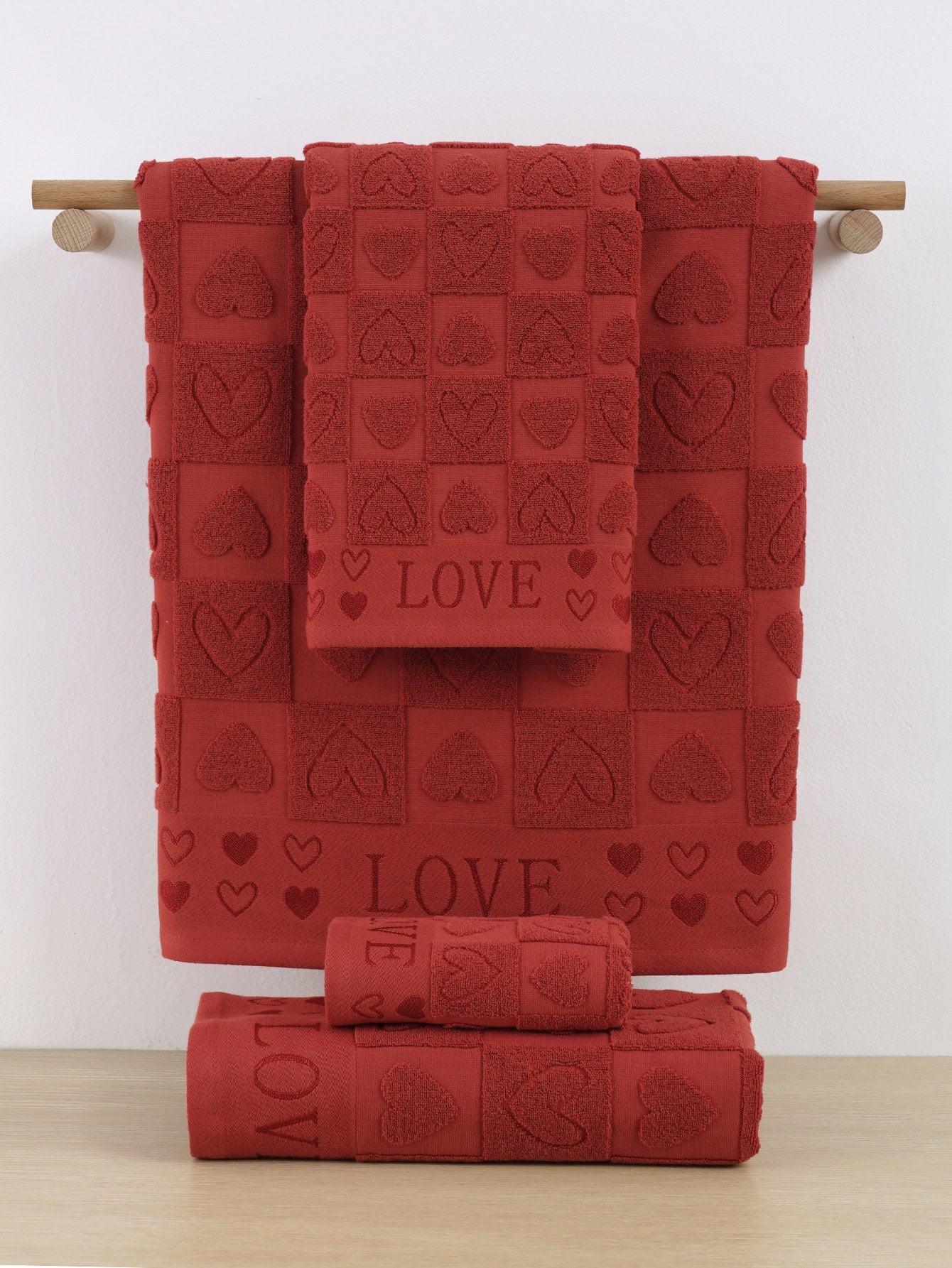 منشفة قطن مائة بالمائة بطباعة نمط قلب جاكار قطعة واحدة