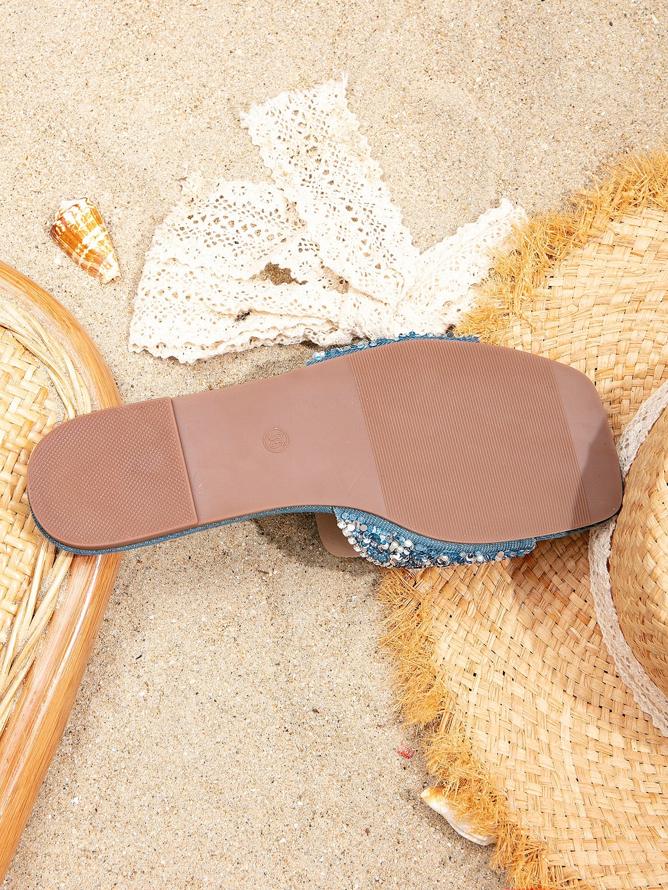 صنادل مسطحة نسائية