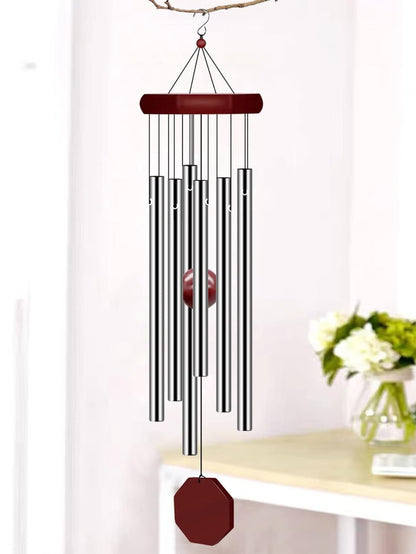 نغمات الرياح وزينة معلقة