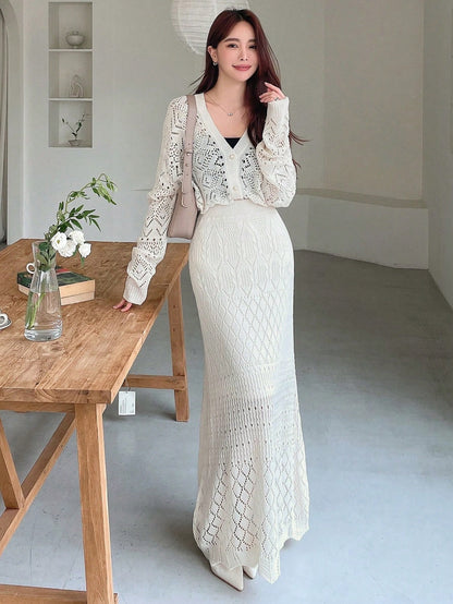 كارديجن محبوك بنقشة النقاط الصلبة وتنورة محبوكة