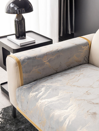 قطعة طقم غطاء أريكة جاكار بحافة ذهبية