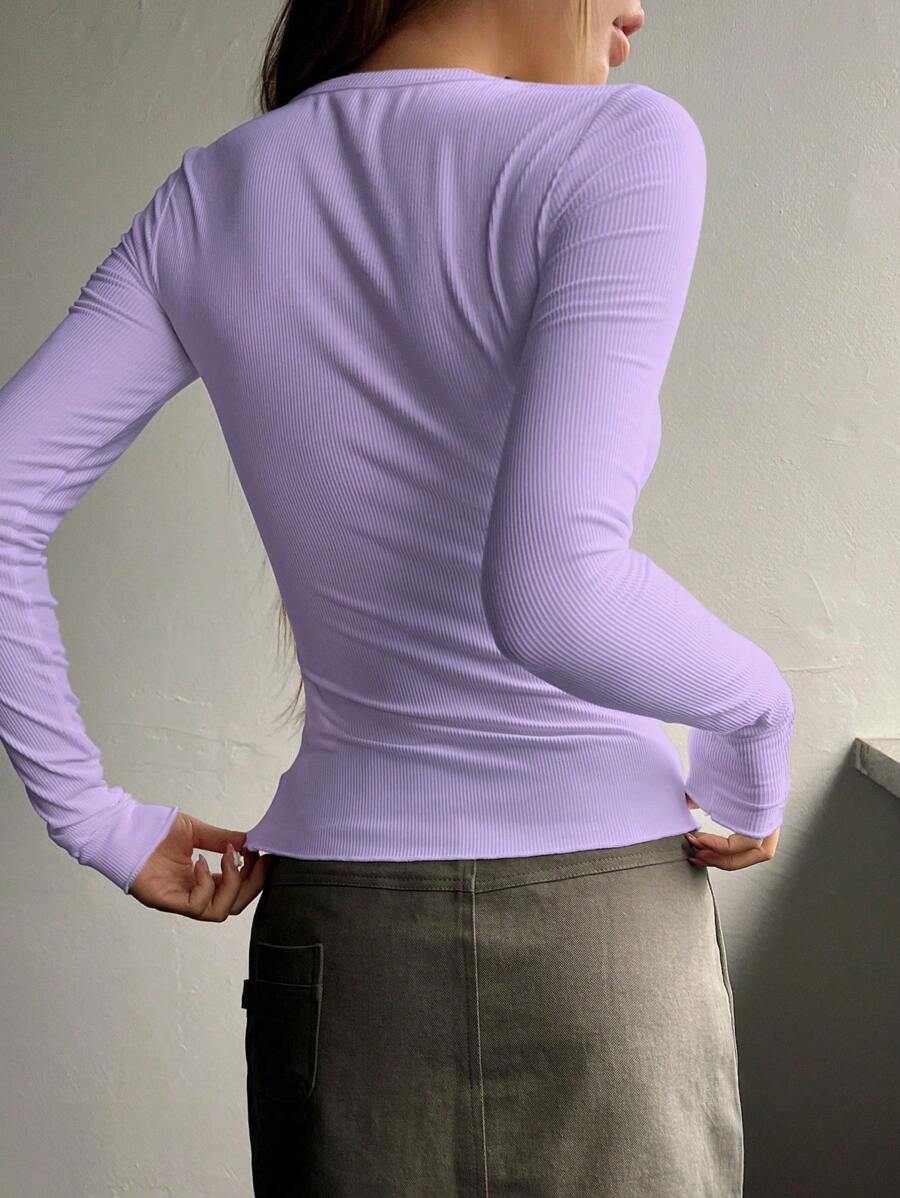 بلوزة نسائية
