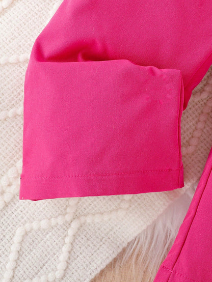 سترة بحزام ومزخرفة بكشكشة للفتيات الصغيرات وبلوزة وسروال كامي