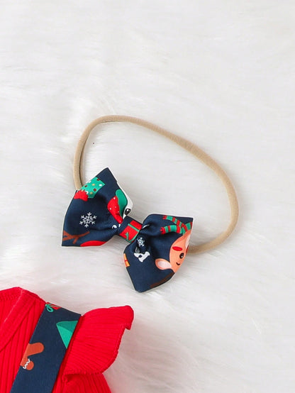 بدلة قطعة واحدة للفتيات الصغيرات ذات حواف مكشكشة وتنورة بحمالات أمامية بفيونكة مطبوعة لعيد الميلاد وعصابة رأس