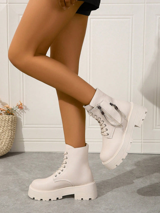 بوت نسائية سميكة الوحدة بسحاب مزدوج وتفاصيل تعقد الأربطة، بوت شتوية أنيقة حتى منتصف الساق
