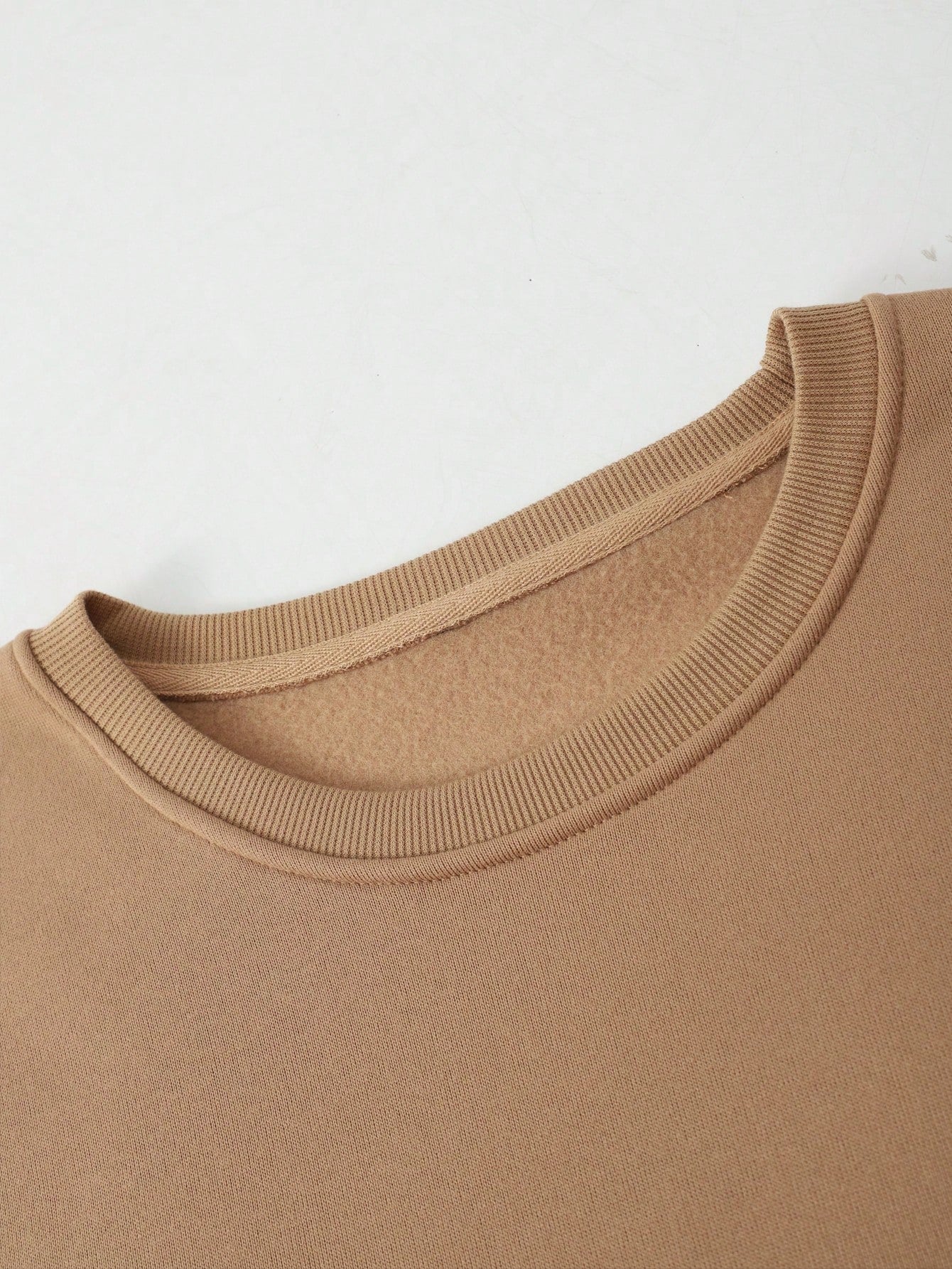 بلوفر مبطن من الداخل بطباعة الباندا والفراشة