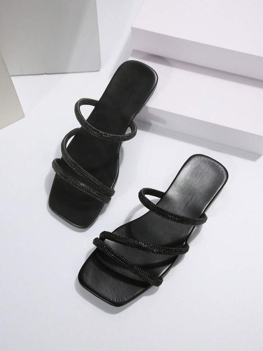 صنادل نسائية