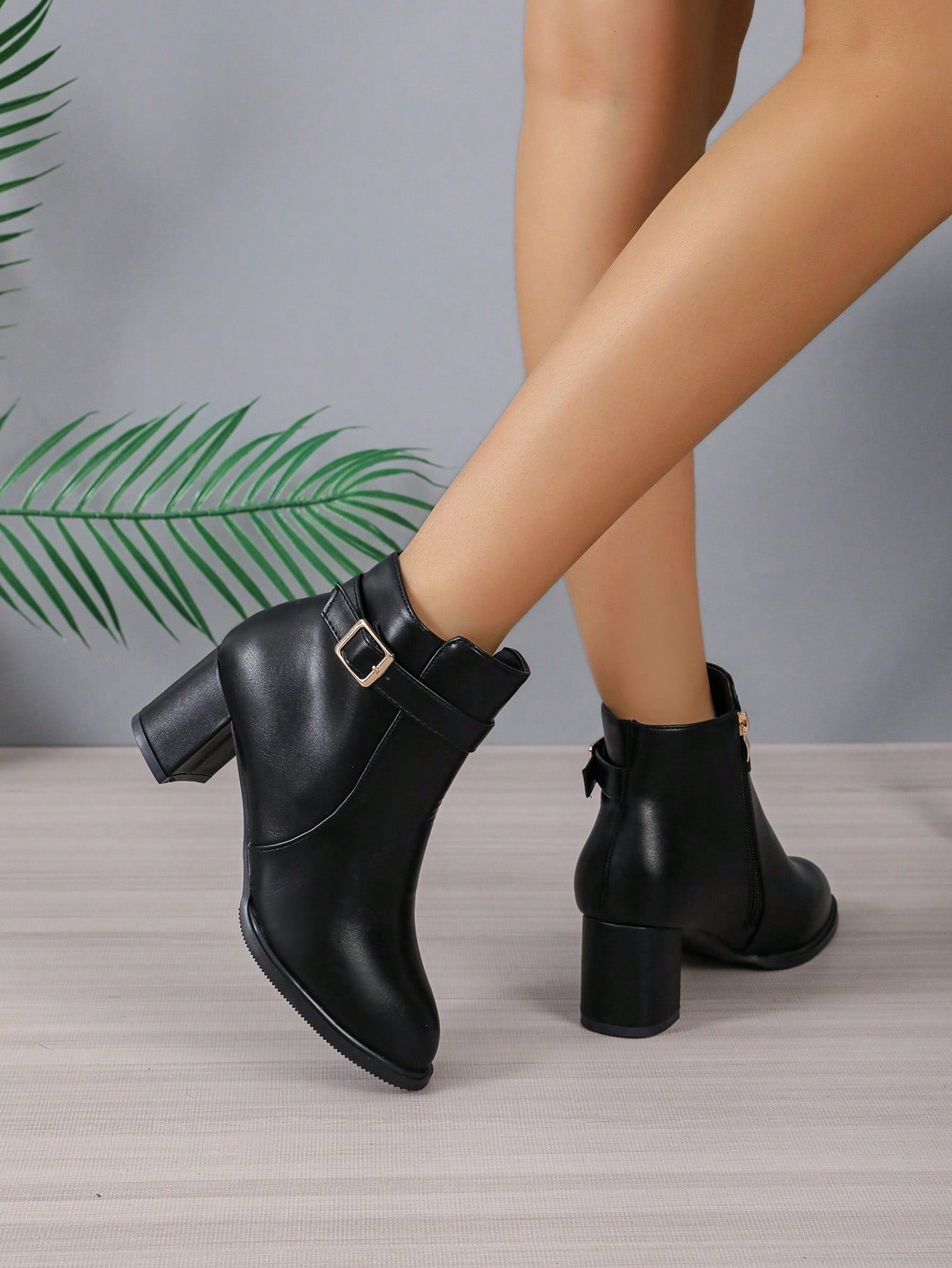 وصول المخزون الجديد أسود خفيف الوزن كعب عالي جزمة برقبة طويلة للنساء