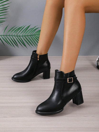 وصول المخزون الجديد أسود خفيف الوزن كعب عالي جزمة برقبة طويلة للنساء