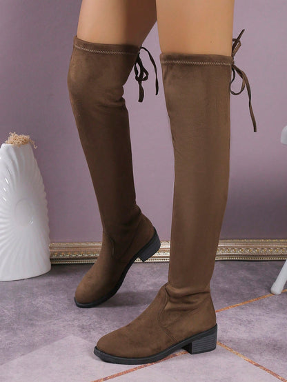 أحذية بوت نسائية فوق الركبة
