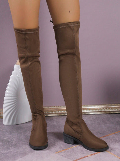 أحذية بوت نسائية فوق الركبة