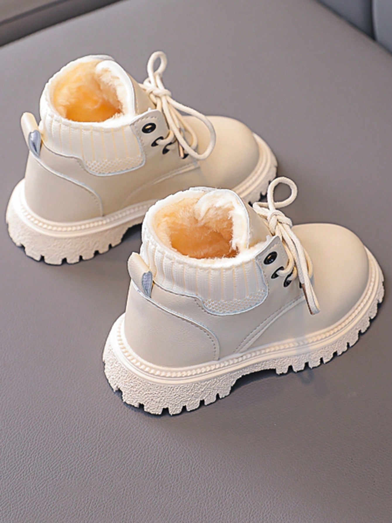 جزمة أطفال دراجة نارية عالية مدورة الأصبع, خريف وشتاء, لون صلب, مبطنة بالفرو السميكة للأولاد والبنات, جزمة قصيرة مسطحة وعصرية مصنوعة من الجلد الصناعي المريح والمتعدد الاستخدامات