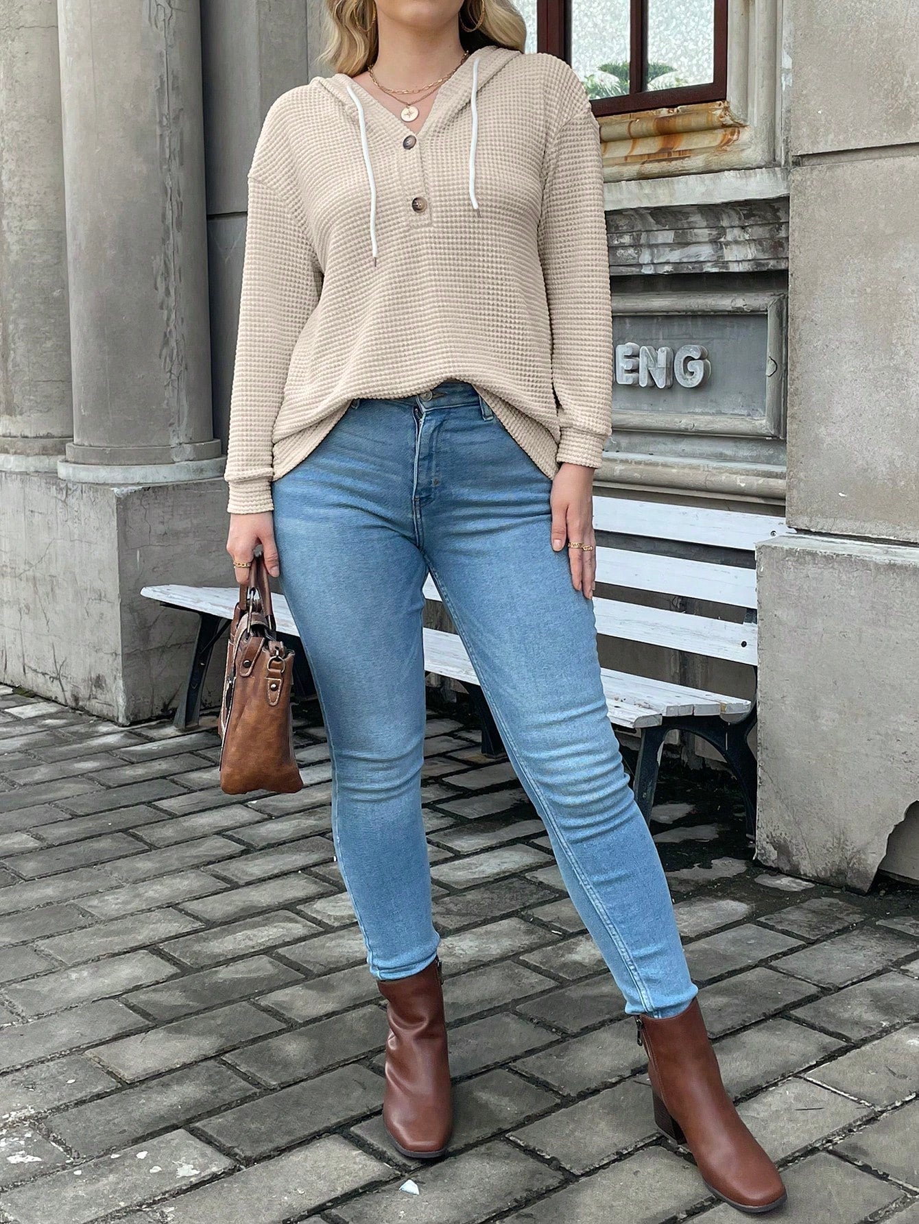 هودي ازرار نصف منخفض الاكتاف رباط مقاس كبير