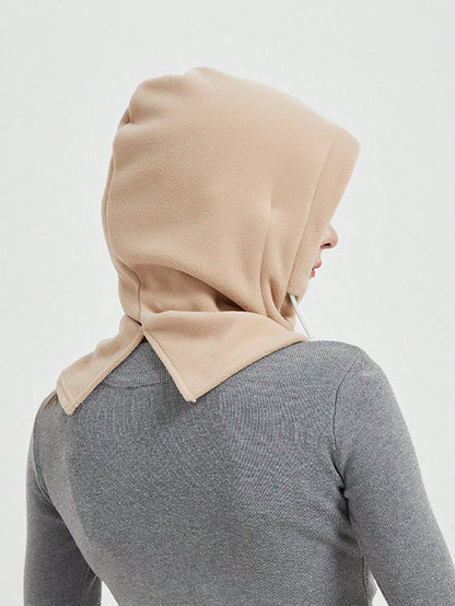 قطعة واحدة من قبعة بالاكلافا المصنوعة من الصوف