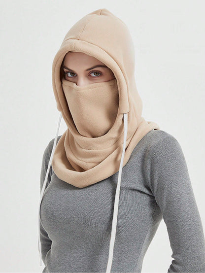 قطعة واحدة من قبعة بالاكلافا المصنوعة من الصوف