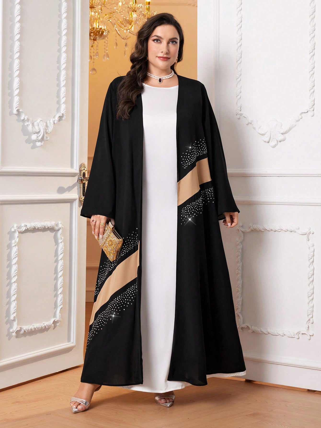 عبايات ترتر متباين اللون ألوان متباينة مقاس كبيربدون فستان الابيض