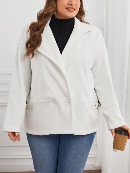 معطف تيدي بياقة مطوي مسنن منخفض الاكتاف مقاس كبير