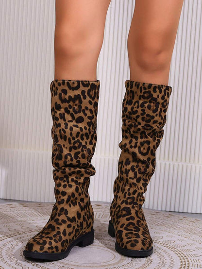 حذاء نسائية فوق الركبة