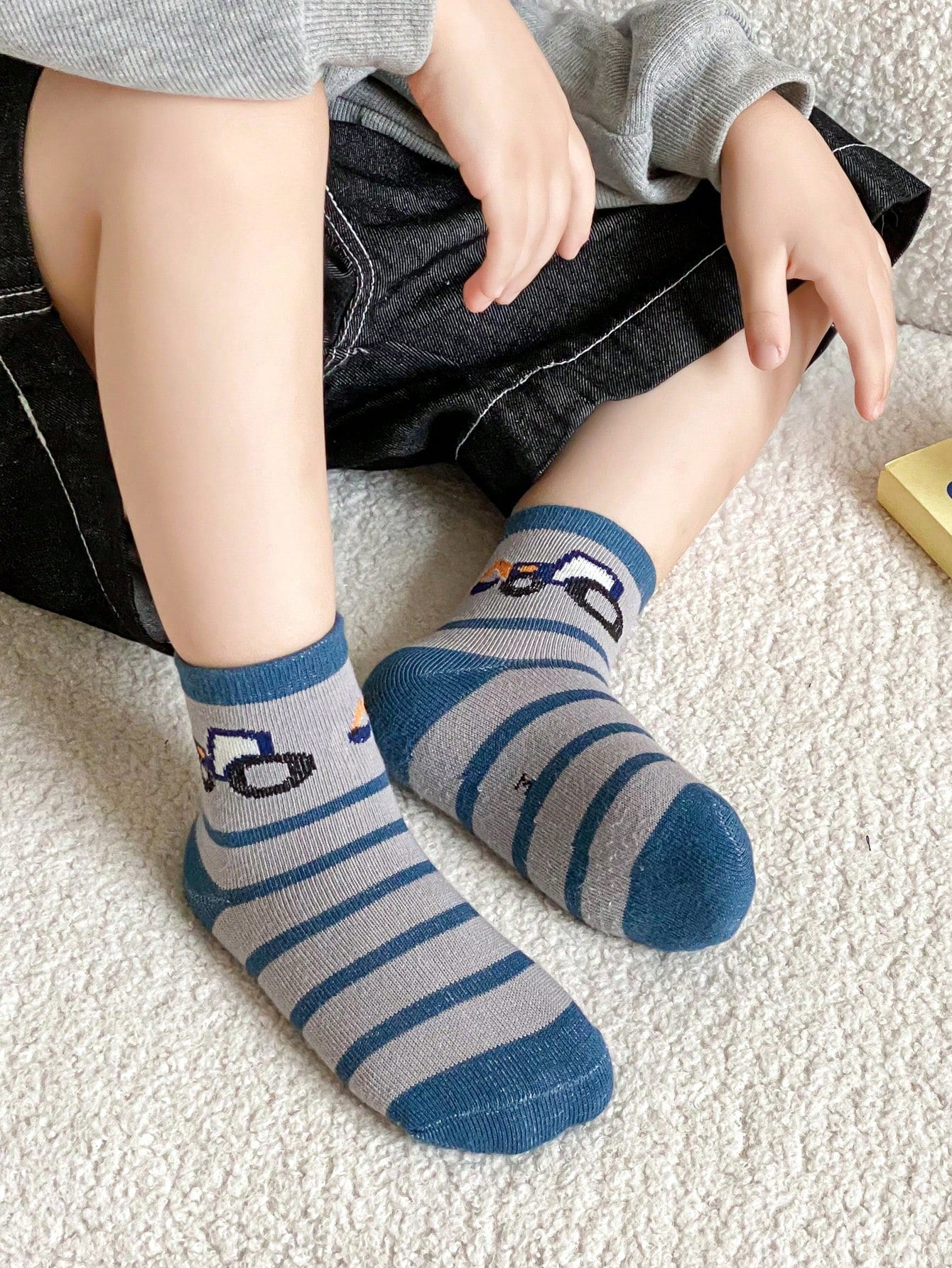 جوارب اطفال