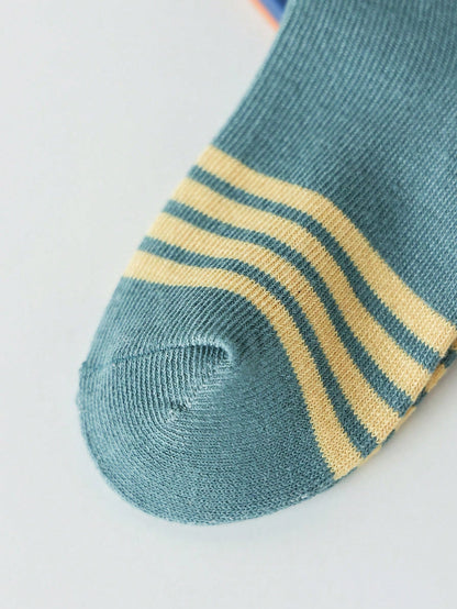 جوارب اطفال