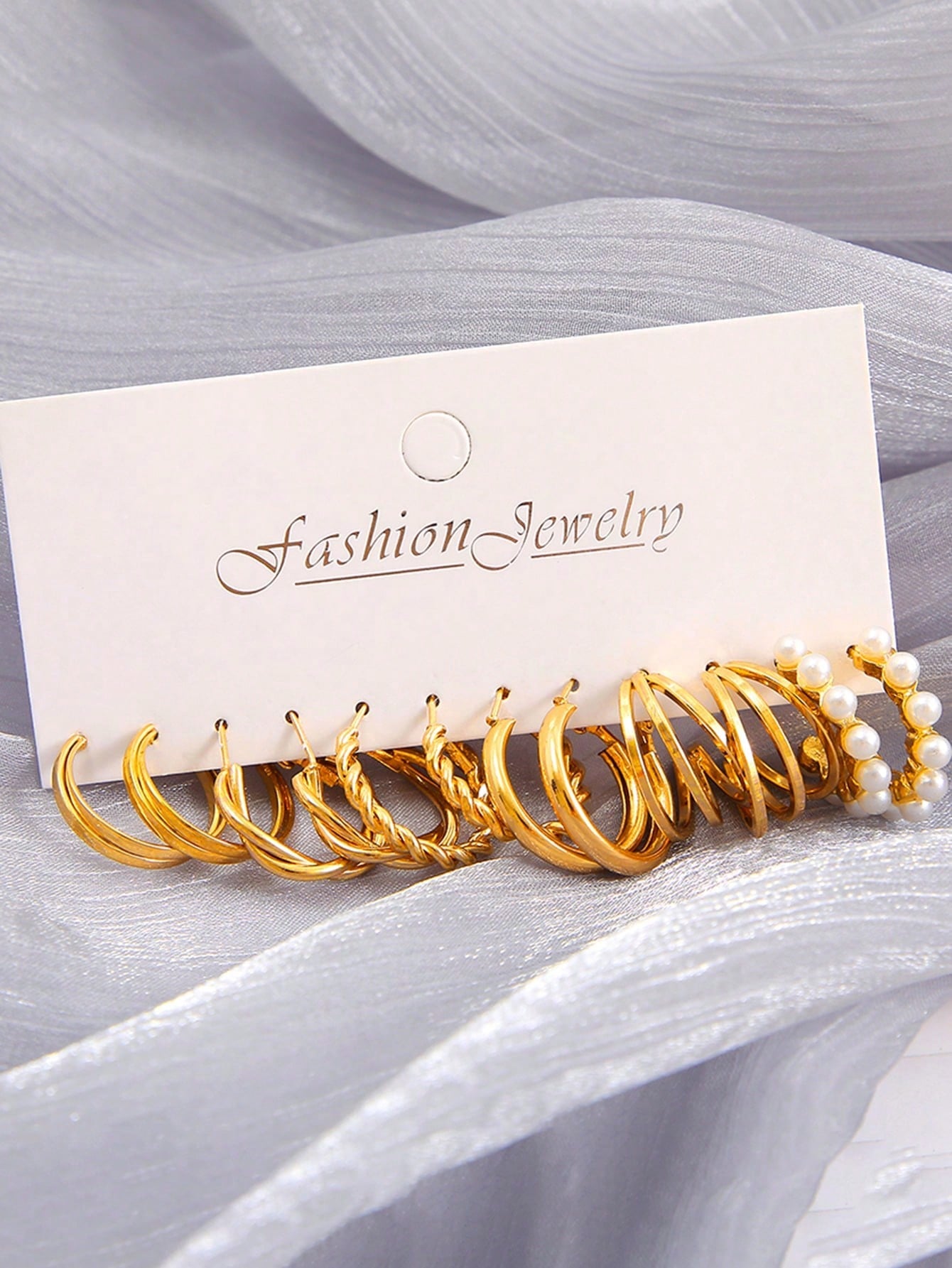 مجموعة 12 قطعة من الأقراط الهندسية البسيطة المصنوعة من اللؤلؤ الصناعي والمعدن للنساء، هدية للأعياد والمواعيد العاطفية والإرتداء اليومي