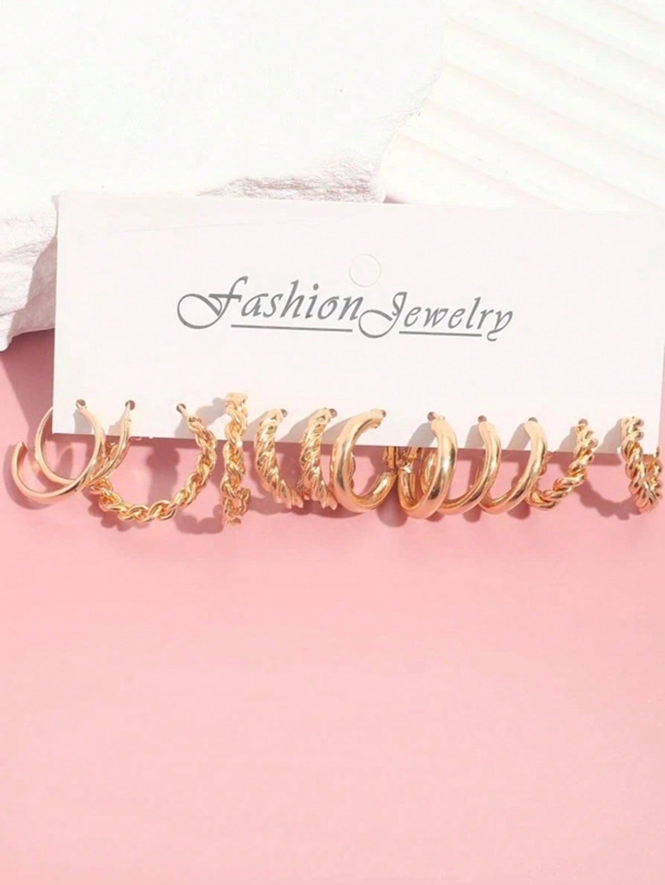 مجموعة 12 قطعة من الأقراط الهندسية البسيطة المصنوعة من اللؤلؤ الصناعي والمعدن للنساء، هدية للأعياد والمواعيد العاطفية والإرتداء اليومي