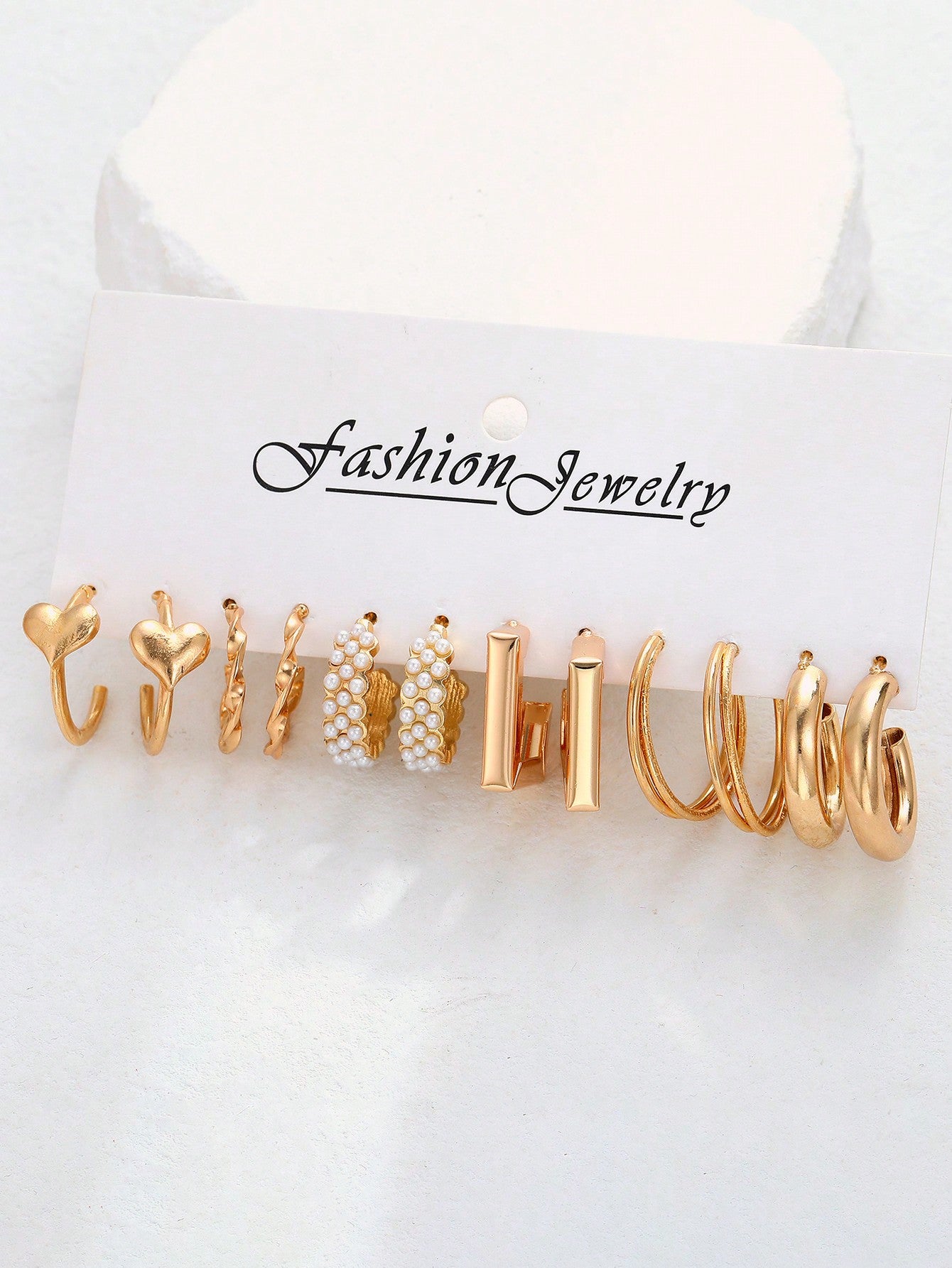 مجموعة 12 قطعة من الأقراط الهندسية البسيطة المصنوعة من اللؤلؤ الصناعي والمعدن للنساء، هدية للأعياد والمواعيد العاطفية والإرتداء اليومي