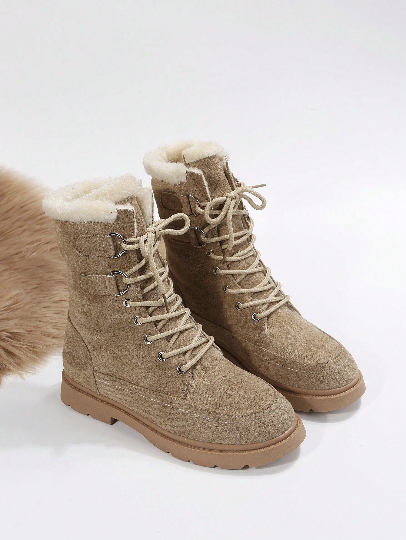 جزمة برقبة طويلة وصول المخزون الجديد الشتاء الموضة مريح و دافئ زغبي مبطن موتو للنساء